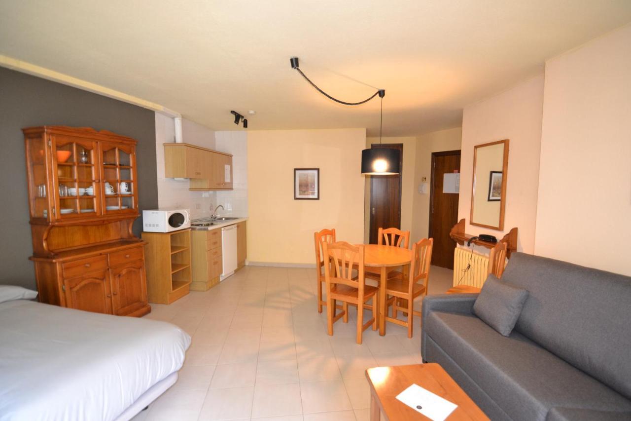 Apartamentos Turisticos Poblado 아린잘 외부 사진