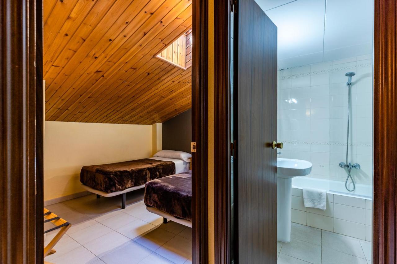 Apartamentos Turisticos Poblado 아린잘 외부 사진